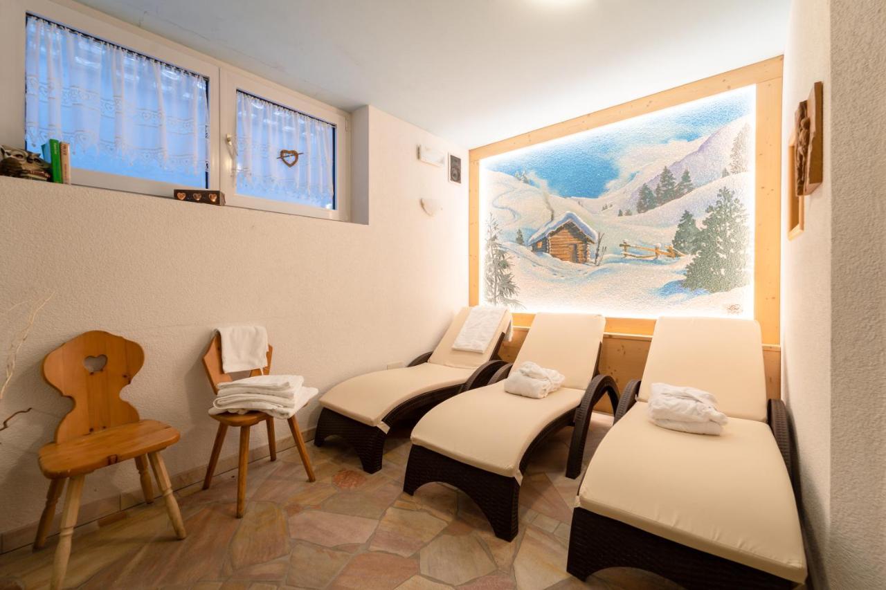 Berg Hotel Latemar Spitze فيغو دي فاسا المظهر الخارجي الصورة