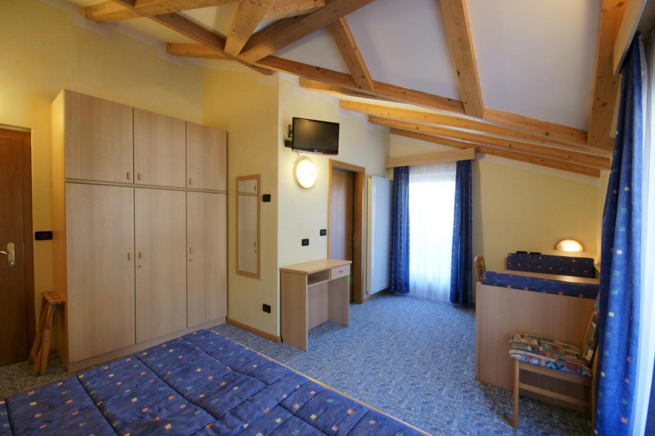 Berg Hotel Latemar Spitze فيغو دي فاسا المظهر الخارجي الصورة