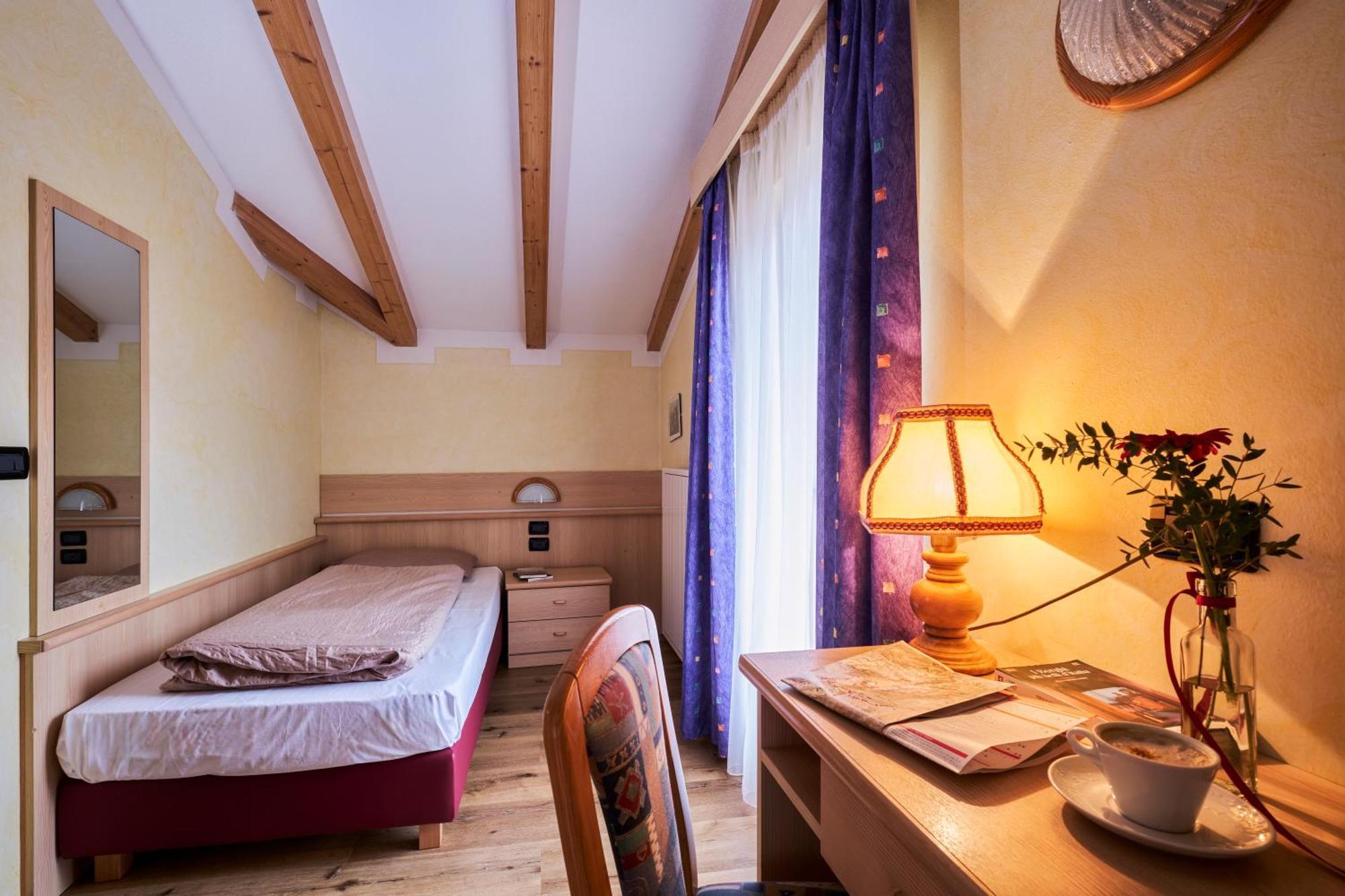 Berg Hotel Latemar Spitze فيغو دي فاسا المظهر الخارجي الصورة