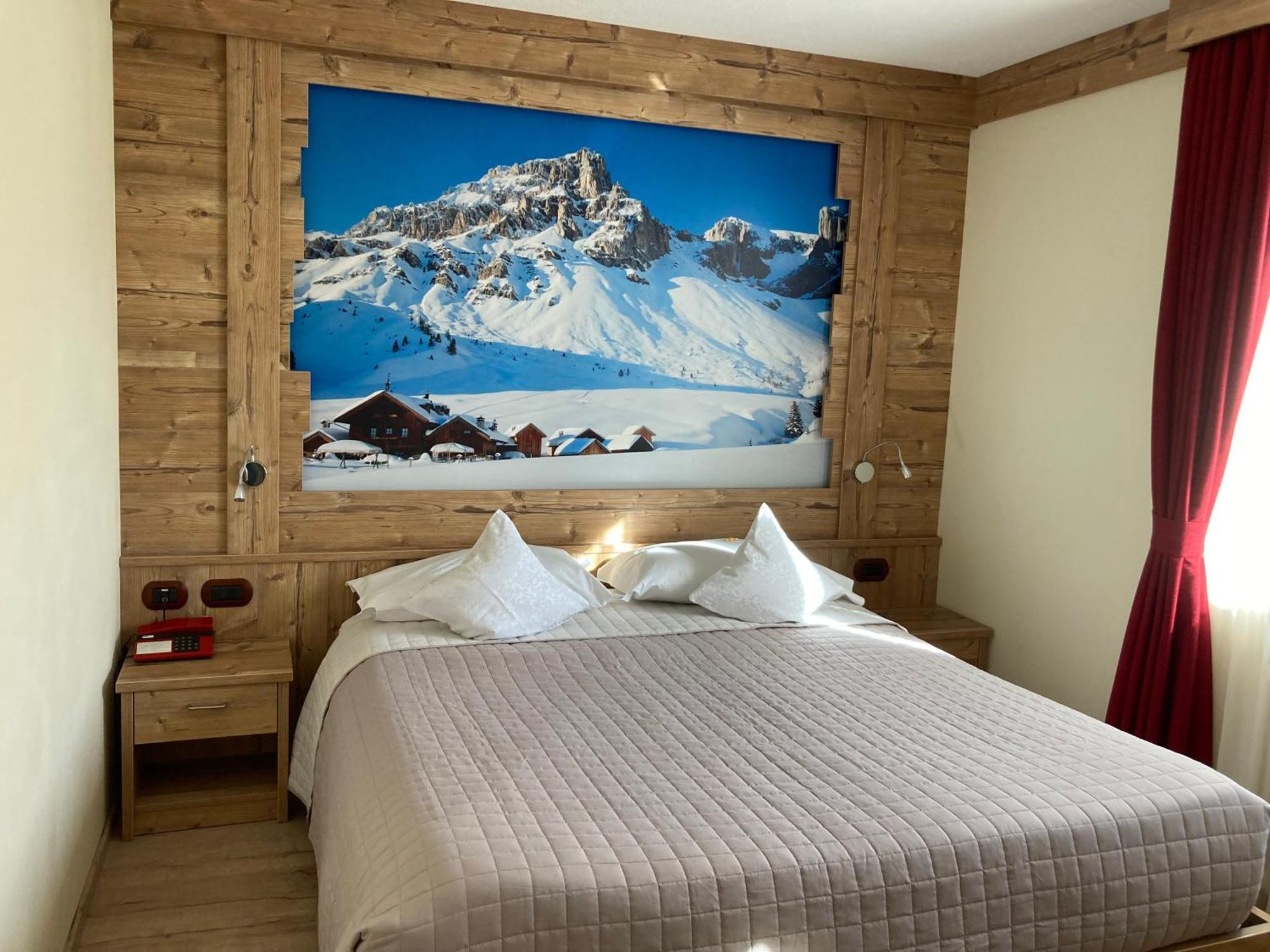 Berg Hotel Latemar Spitze فيغو دي فاسا المظهر الخارجي الصورة